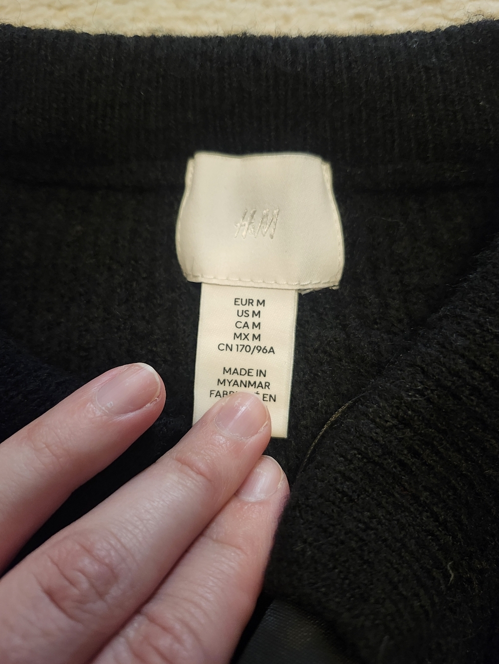 H&M Sweater - Picture 2 of 3